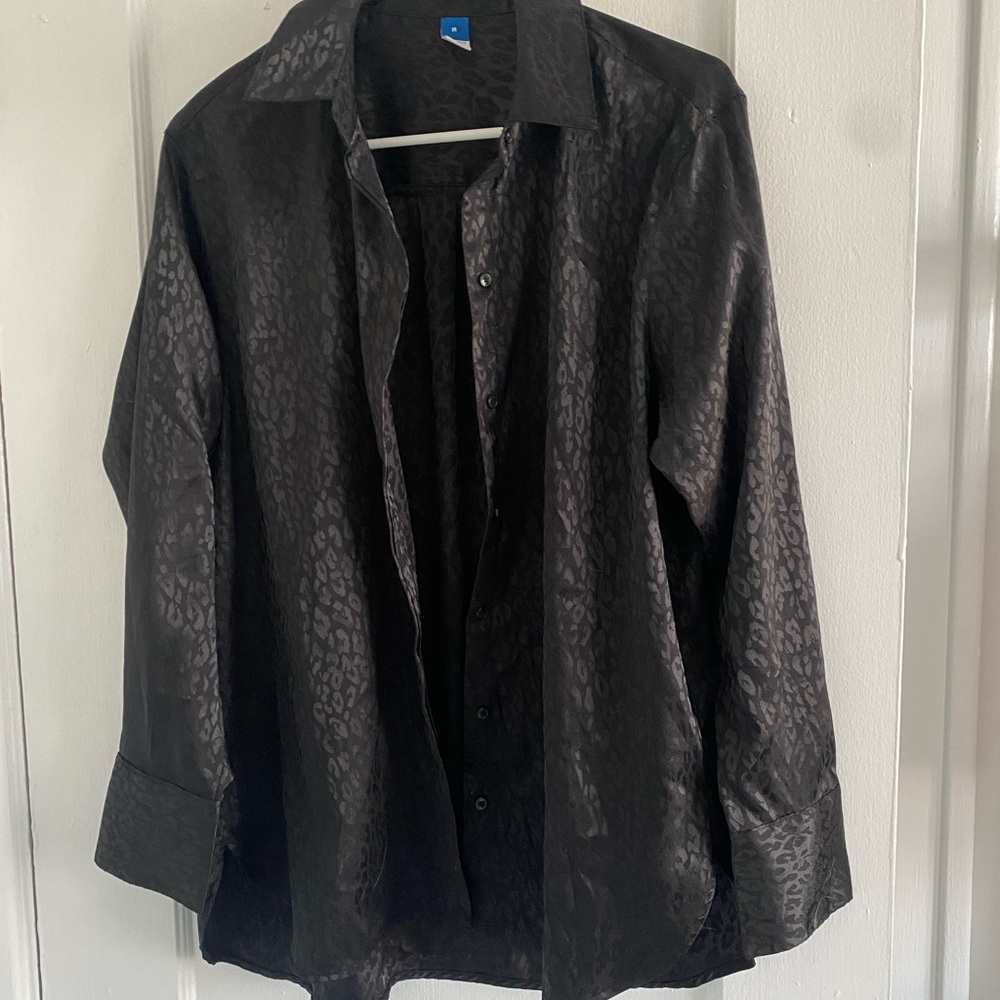 Old navy Black cheetah shirt